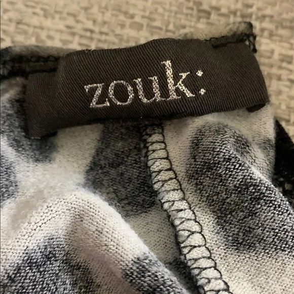 Snow Leopard Print Batwing Open Front Cardigan Shrug One Size (Up to XL) - Picture 3 of 6